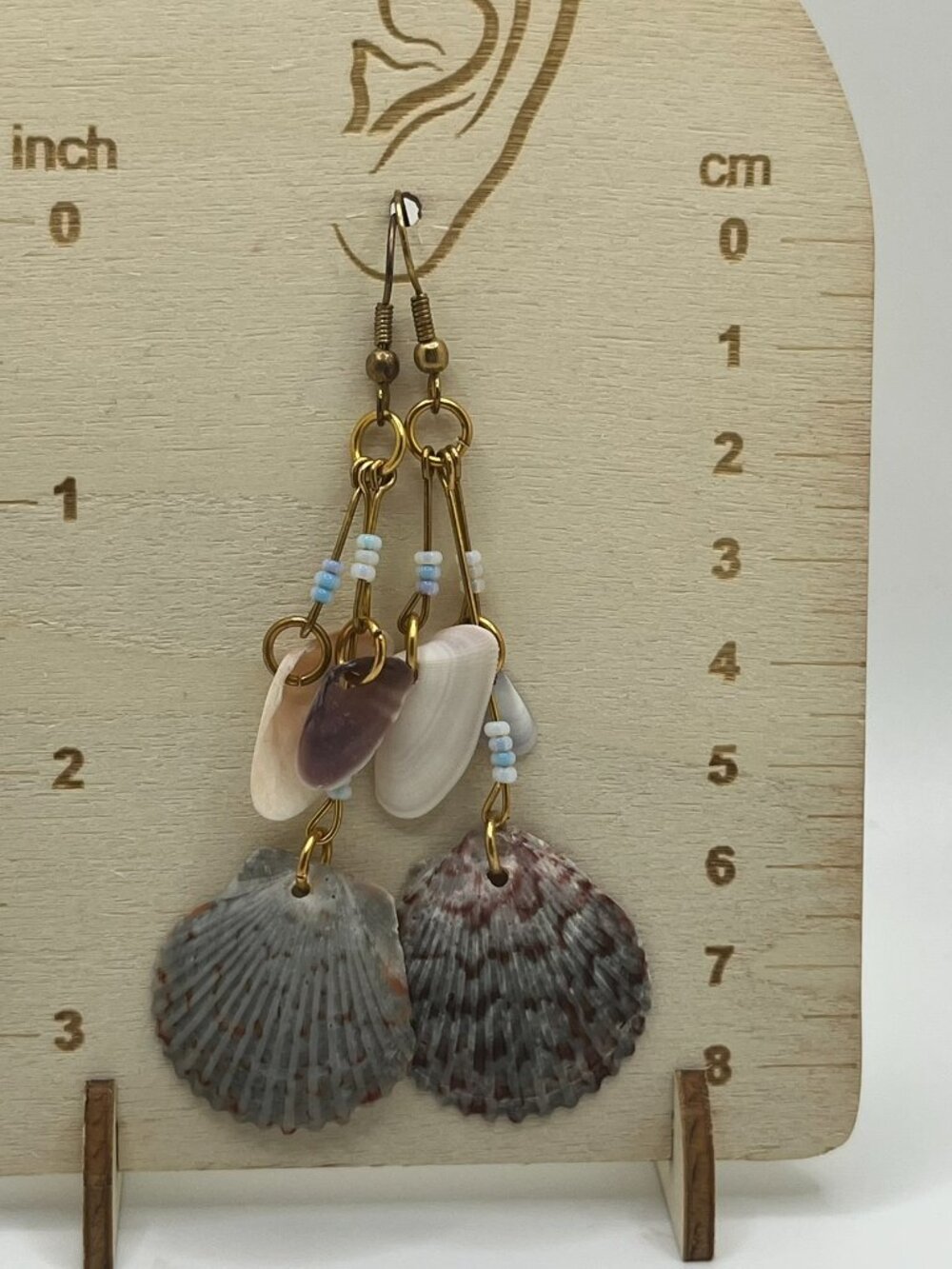 Seashell and Seed Bead earrings Handmade gold tones with blue - Picture 5 of 7
